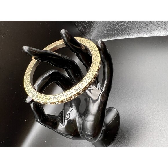 Etched Crystal Bracelet - Picture 5 of 7